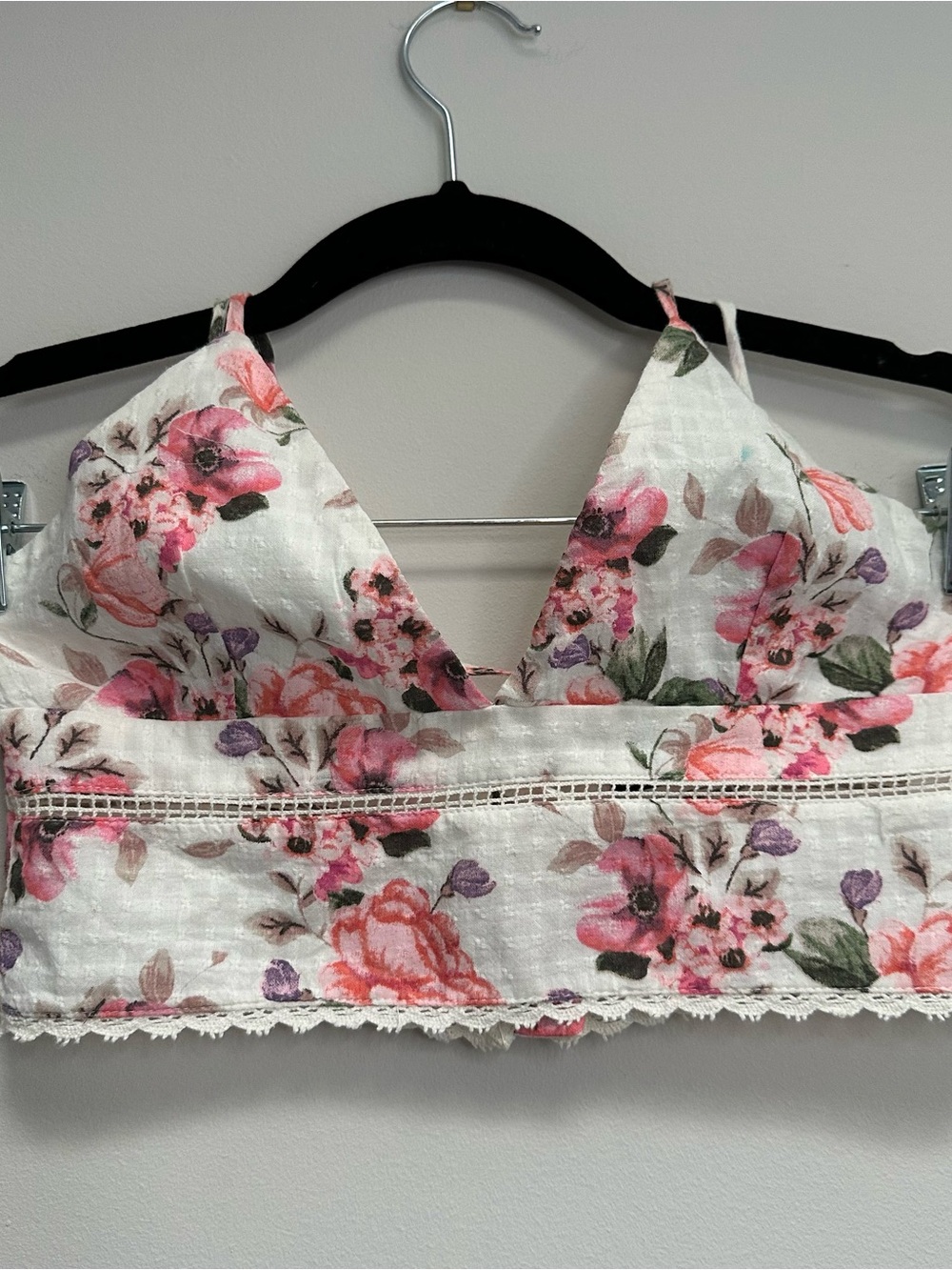 Zara White Floral Lace-Trim Bandeau Bralette with Pink and Purple Blooms - XS